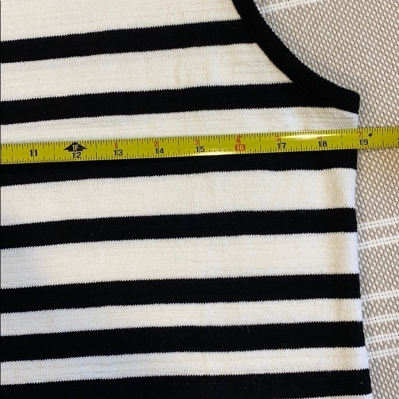 EUC Striped sleeveless sweater shell top - Picture 9 of 12